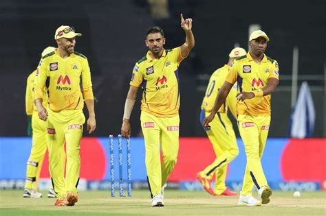 IPL 2023 3 Players Who Can Replace Deepak Chahar In CSK Playing XI Vs