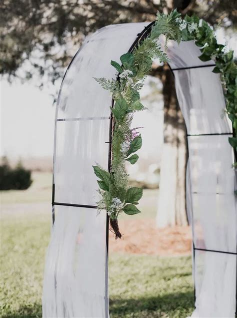 20 Chic And Budget Diy Arch Ideas For Rustic Barn Wedding Diy Wedding