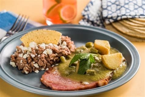 Chuletas De Cerdo En Salsa Verde Con Sal Y Azucar