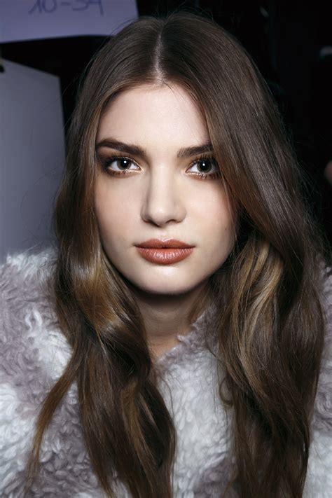 How To Wear Brown Lipstick Without Looking Like A 90s Throwback
