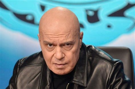 Трифонов:2 години след като арестува Борисов Петков му се моли като ...