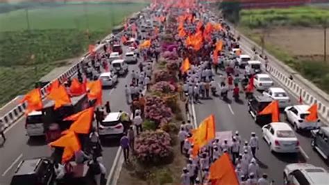 Maratha Reservation भगवं वादळ मुंबईच्या दिशेने मनोज जरांगे यांच्या पायी मोर्चात मराठा समाज