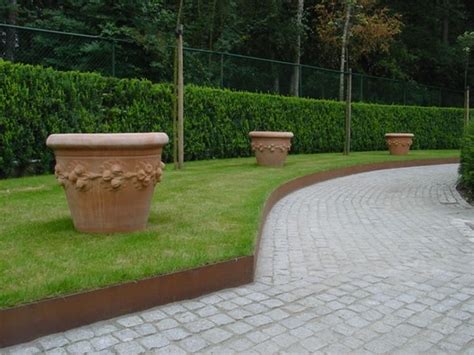 Metal edging ideas – garden landscape edging advantages