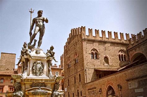 Bologna's Neptune Fountain: All You Have to Know About The Giant ...