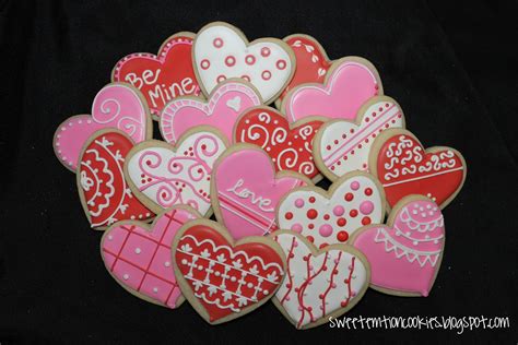 Sweet Emotion: Happy Valentine's Day! {Heart Cookies}