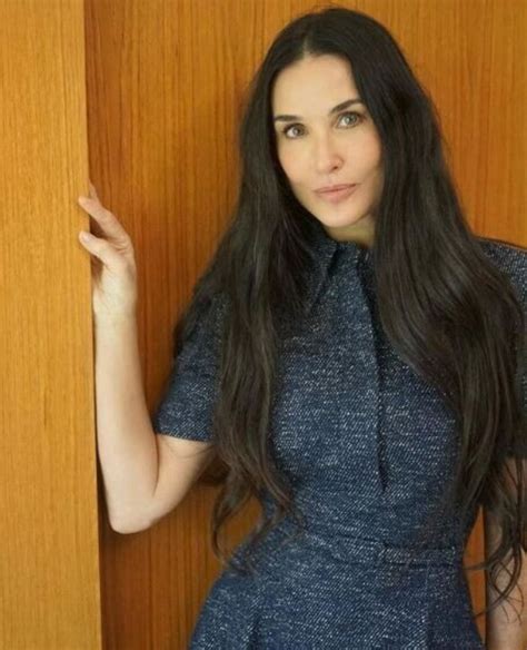 Demi Moore Ecco La Prima Foto Da Nonna In Bikini