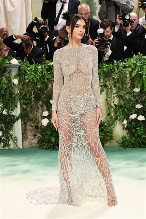 Emily Ratajkowski S Met Gala Shock Bare Boobs Ass Break The Internet