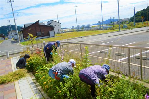 今日のこ茶っこでは「花壇草取りと八日町公園の草取り」を行いました。 大槌町社会福祉協議会スタッフブログ～jump It Up それぞれの