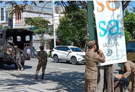 Langgar Perda Spanduk Dan Baliho Ditertibkan Satpol PP Pekanbaru