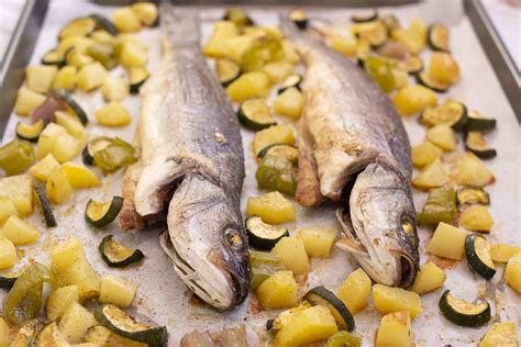 Branzino Al Forno Con Patate Ricetta Fatto In Casa Da Benedetta