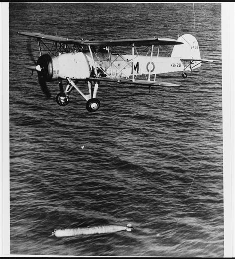 Nh 94122 Fairey Swordfish British Navy Torpedo Bomber