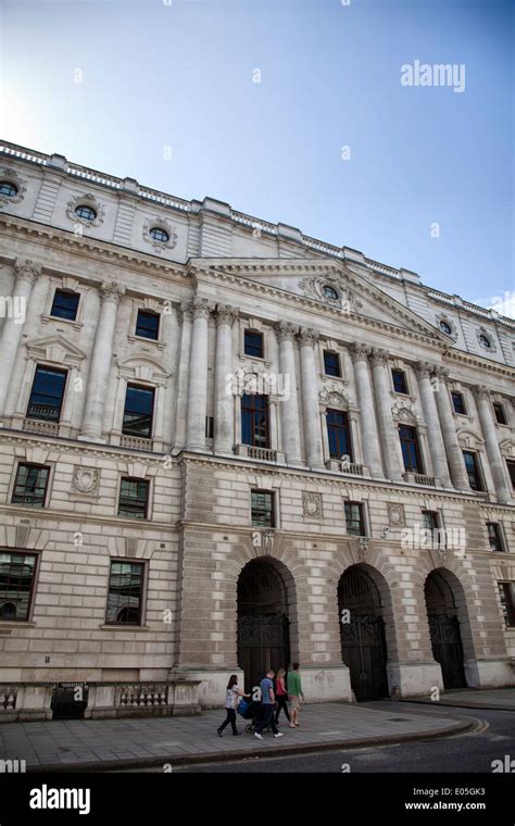 Whitehall government buildings street hi-res stock photography and ...