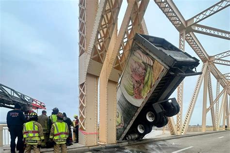 Dashcam Footage Provides Crucial Evidence In Massive Ohio River Bridge