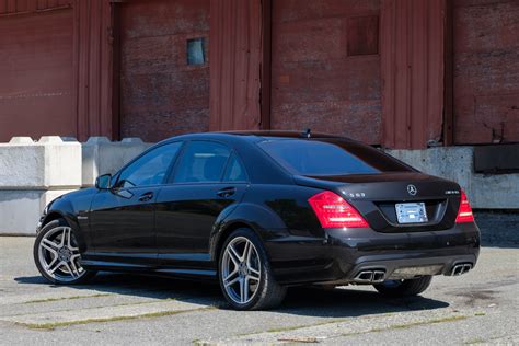 2013 Mercedes-Benz S63 AMG - Silver Arrow Cars Ltd.