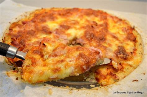 Pizza con masa de coliflor sin harina ni levadura receta muy fácil y