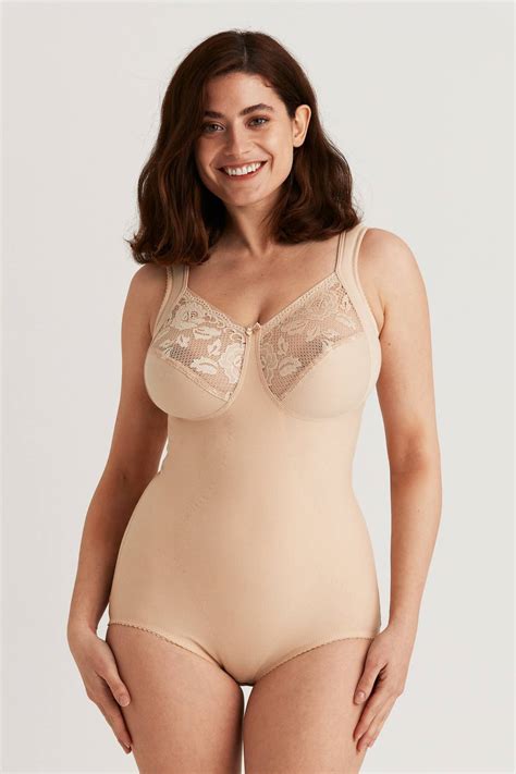 Lovely Lace Formande Body St Dkonstruktion H Ller In Mage Och Slimmar