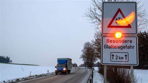 Oberpfalz Autobahn A In Beiden Richtungen Gesperrt Mehrere Unf Lle