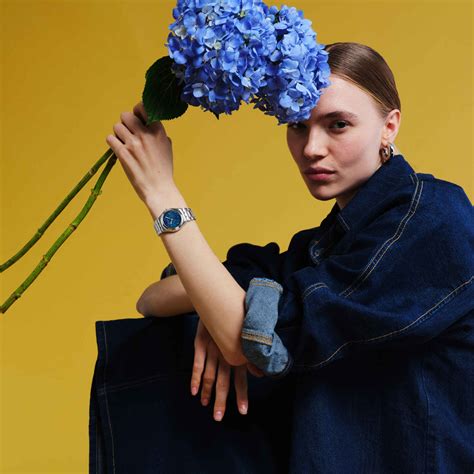 PETAL FRENZY - YLS235G | Swatch® Schweiz