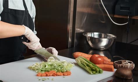 Chiffonade Cut – Chopping Skill at Your Fingertips! - HDMD Knives Blog