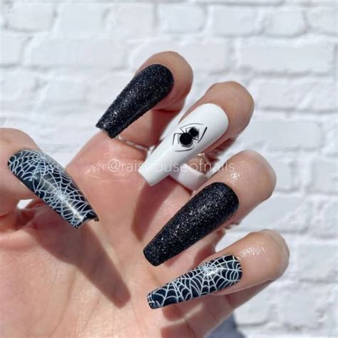 20 Devilishly Halloween Acrylic Nail Designs Must Try In 2022