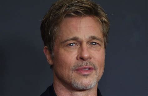 Brad Pitt Et Ines De Ramon Soffrent Une Escapade Romantique Dans Une