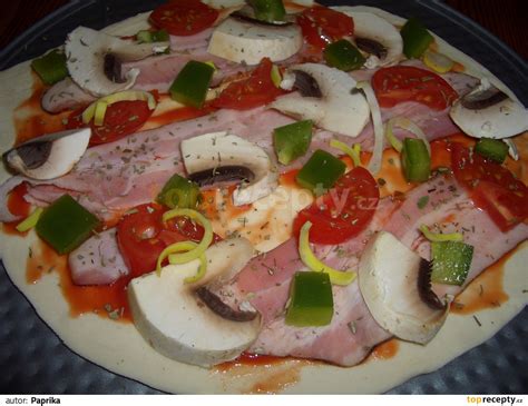 Pizza z listového těsta recept TopRecepty cz