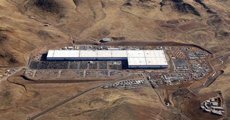 Tesla Gigafactory 1 Now Employs Over 3000 Workers As It Becomes