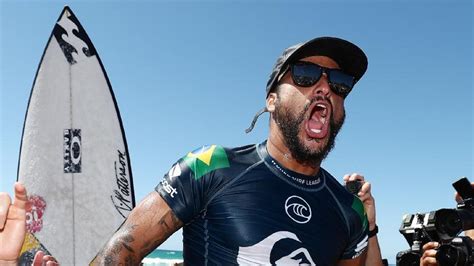 Surfista Talo Ferreira Ganha Programa No Canal Off