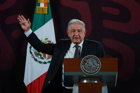 AMLO Anuncia Aumento Salarial De 10 Para Maestras Y Maestros