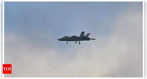 Turkey S Th Generation Fighter Jet Kaan Makes Maiden Flight World