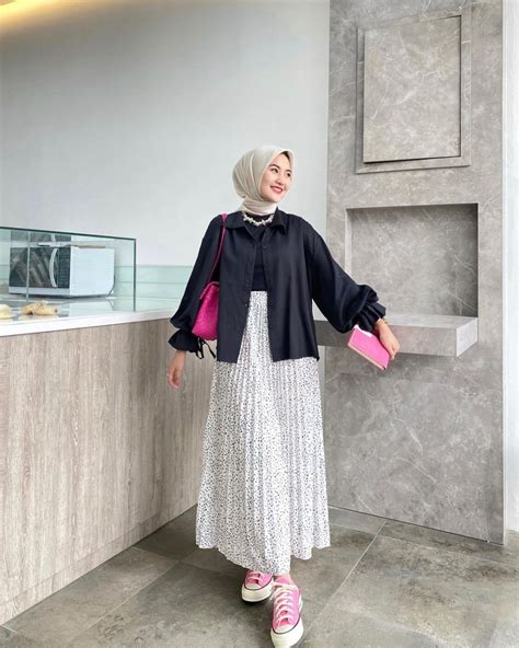 Ootd Hijab Dengan Rok Motif Ala Intan Ghazella