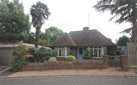 3 Bed Detached Bungalow For Sale In Howletts Close West Hampden Park