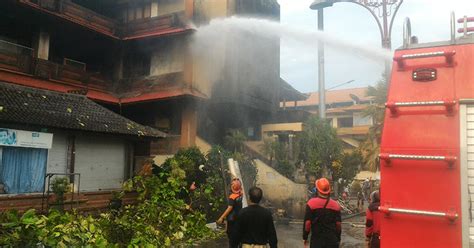 Gedung Kemendes Pdtt Di Kalibata Terbakar Mobil Pemadam Dikerahkan