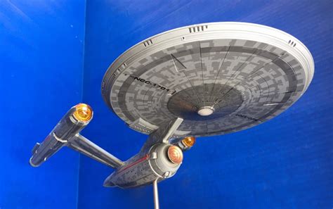 Review Polar Lights Star Trek Discovery Uss Enterprise Model