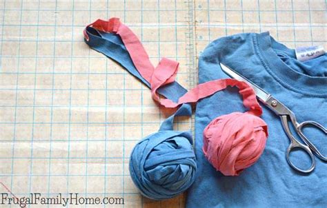 Diy How To Make Yarn From An Old T Shirts