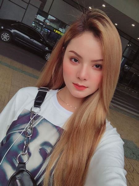 Sự thật về nhan sắc đẹp như tạc tượng gây tranh cãi của hot girl Trâm Anh