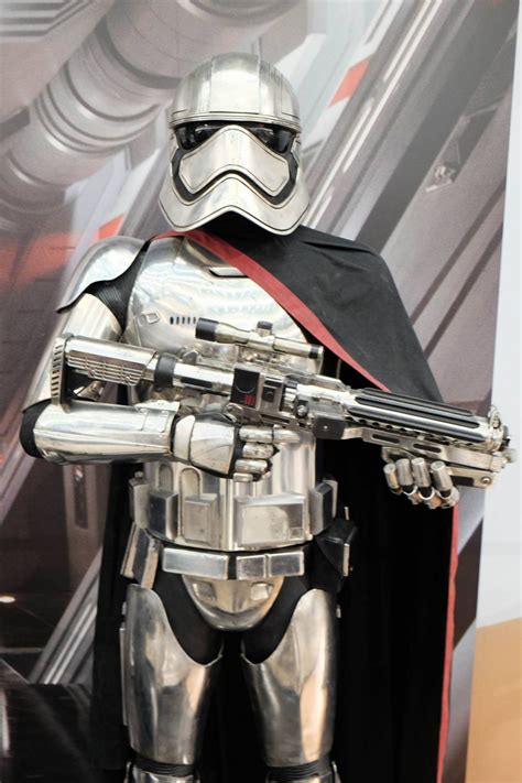 The Hot Toys Millennium Falcon Diorama Revisited In Hong Kong Geek Culture