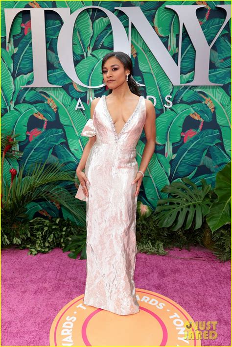 Host Ariana Debose Dazzles in Dress With Plunging Neckline at Tony Awards 2023: Photo 4943313 ...