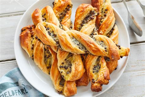 Chocolate Twist Field Fare