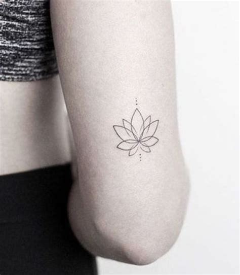 Tatouage Fleur De Lotus Minimaliste Photos Et Inspirations