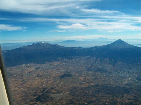 Iztaccíhuatl Popocatépetl Valle De México Vista Aérea De Flickr