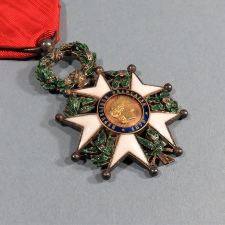 FRANCE MEDAILLE D OFFICIER DE L ORDRE DE LA LEGION D HONNEUR 3 ème