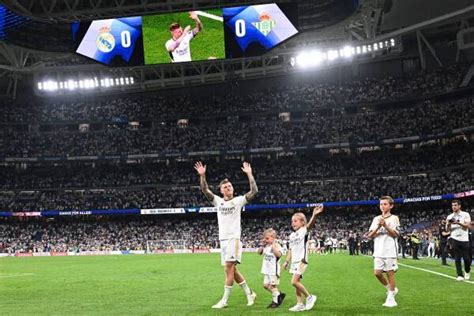 Kroos se despidió del Bernabéu ante un Betis que dejó a Bravo en banca