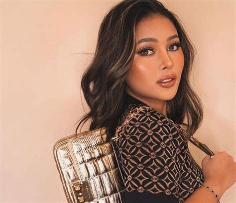 Inspirasi Nude Brown Makeup Nan Eksotis Ala Mutia Ayu