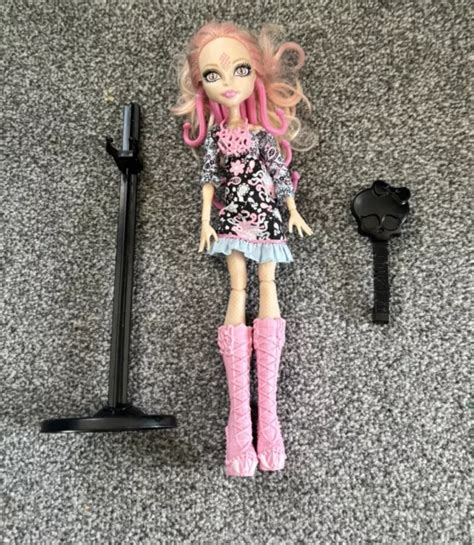 MONSTER HIGH 2013 Viperine Gorgon Scare Doll Frights Camera Action 18