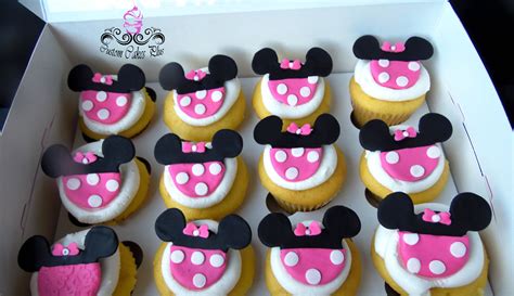 Minnie Mouse Themed Cupcakes
