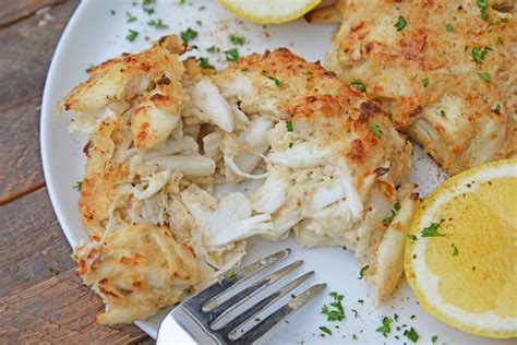 Maryland Crab Cakes Jumbo Lump Crab Cakes With No Filler Authentic Maryland Style Crab Cake