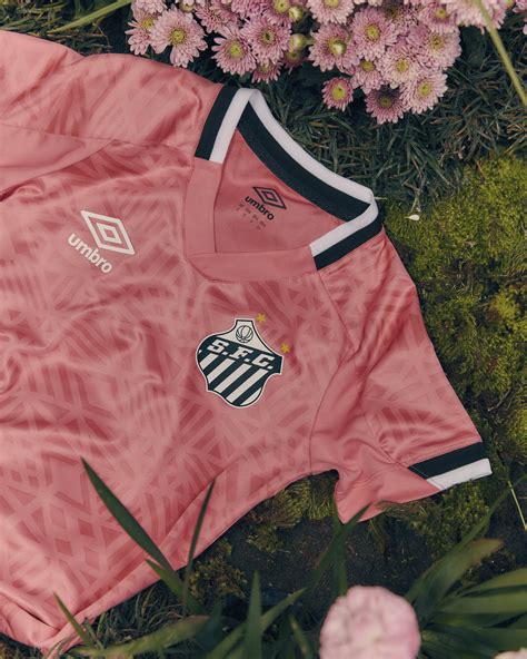 Santos Fc E Umbro Lan Am Camisa Especial Para O Outubro Rosa