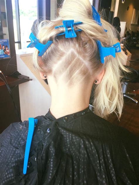 Favorite Undercut Hairstyle Women Designs Blonde