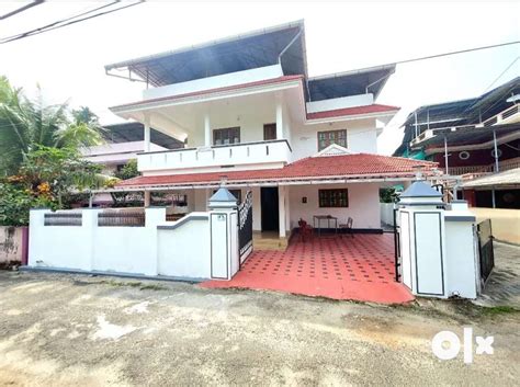 Cent Sqft Bhk House In Aluva Town Near Paravur Kavala For